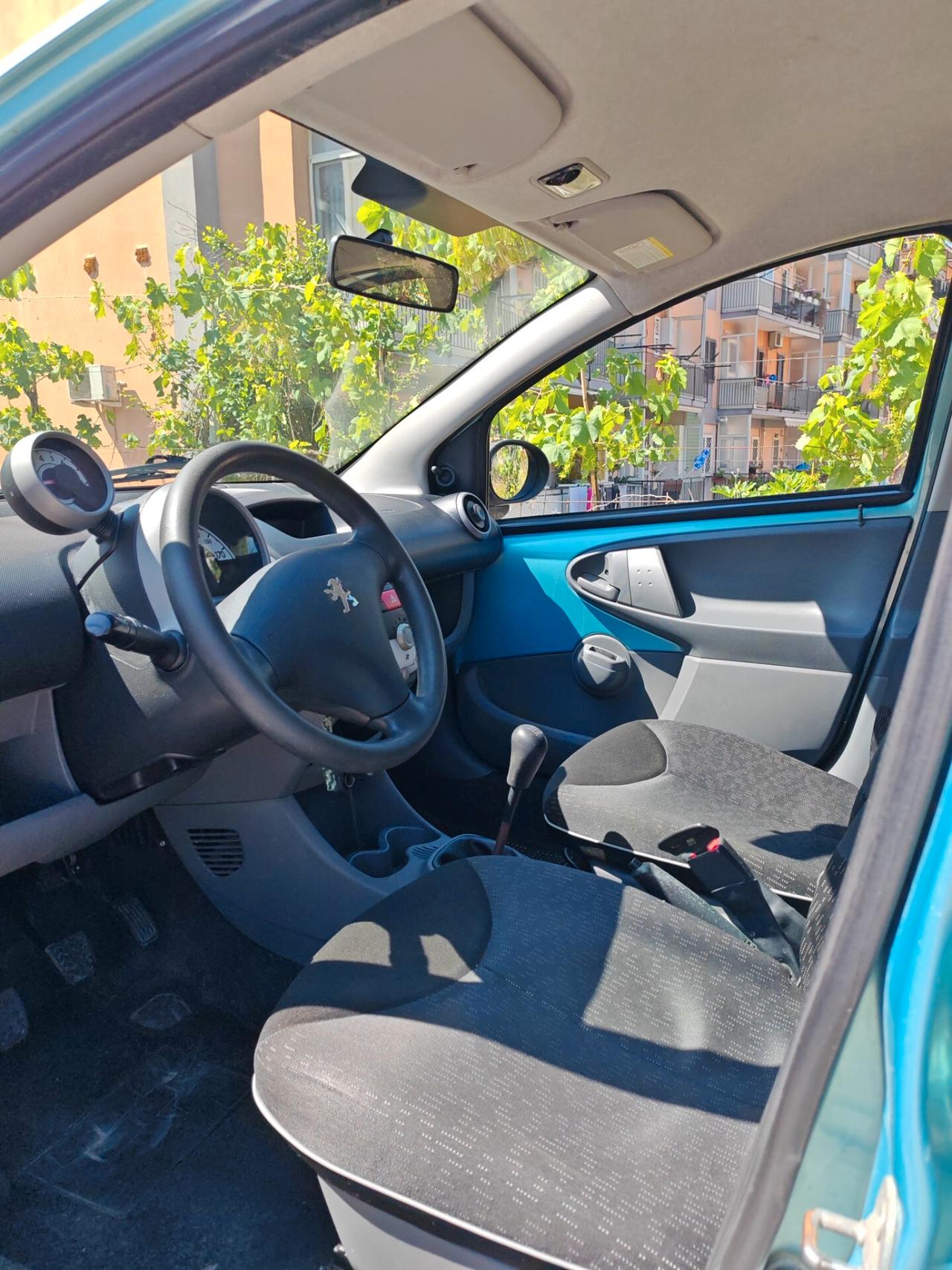 Peugeot 107 RESTYLING PERFETTA VOMERO 2011