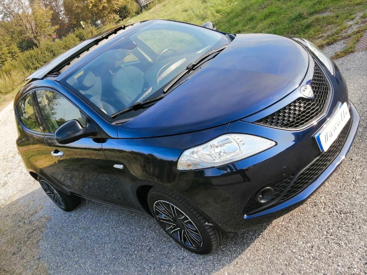 Lancia Ypsilon 1.2 69 CV 5 porte GPL Ecochic Gold Idonea Neopatentati