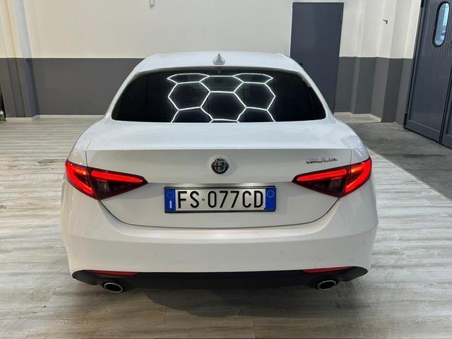Alfa Romeo Giulia 2.2 Turbodiesel 180cv Super