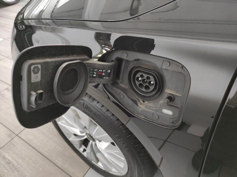 AUDI A3 4ª serie - A3 SPB 40 TFSI e S tronic Business