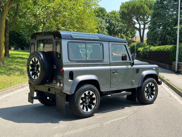 LAND ROVER Defender 90 2.2 TD4 Station Wagon SE NEOPATENTATI