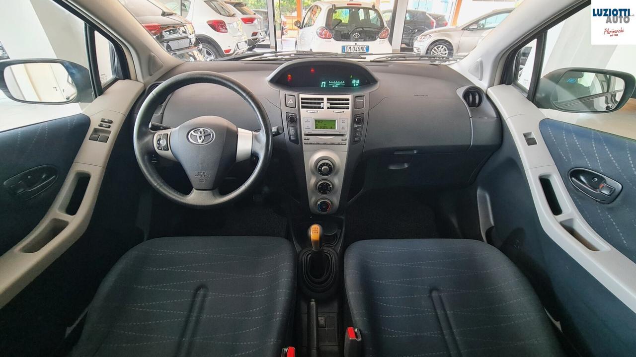 Toyota Yaris 1.3 5P LUNA