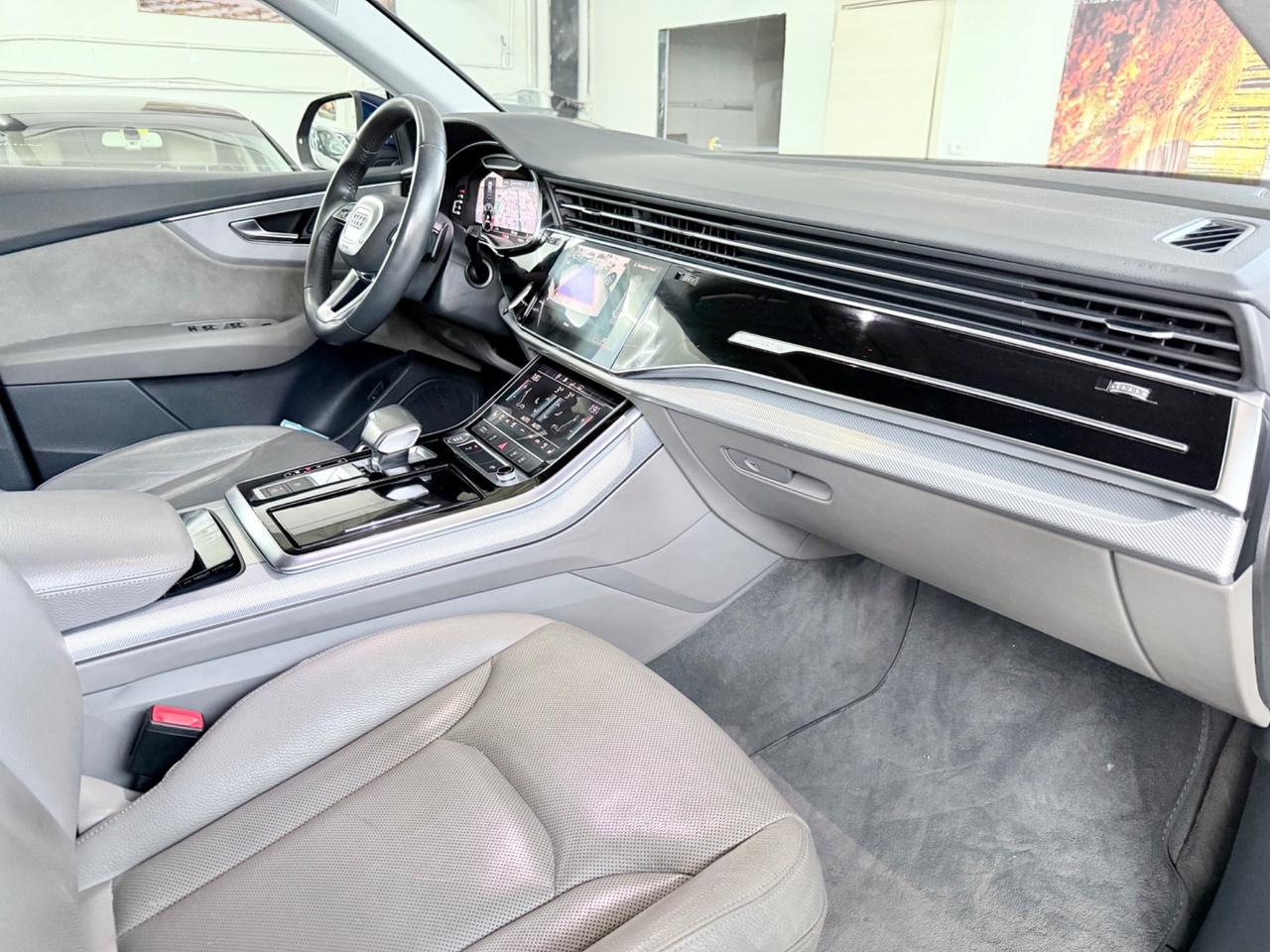 Audi Q8 50 TDI quattro tiptronic S-LINE PANORAMICO