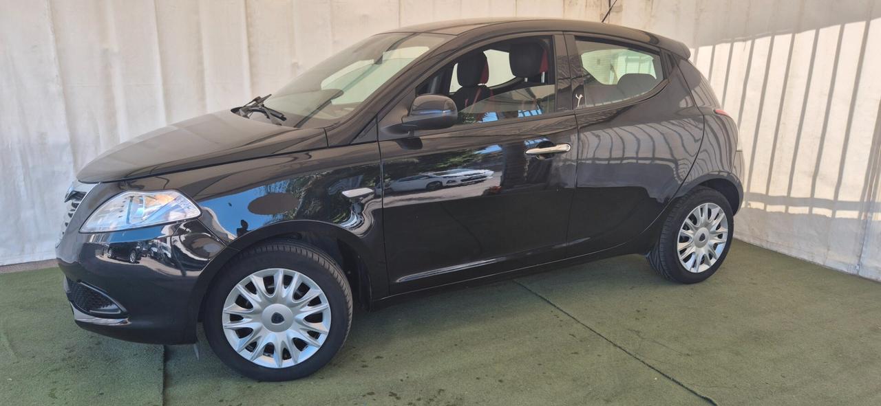 LANCIA Ypsilon 1.2 69CV Adatta Per Neopatentati 2014