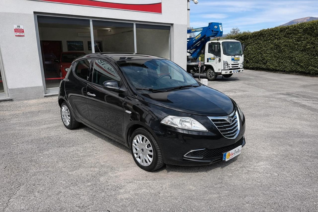 Lancia Ypsilon 1.2 69 CV 5 porte S&S Platinum