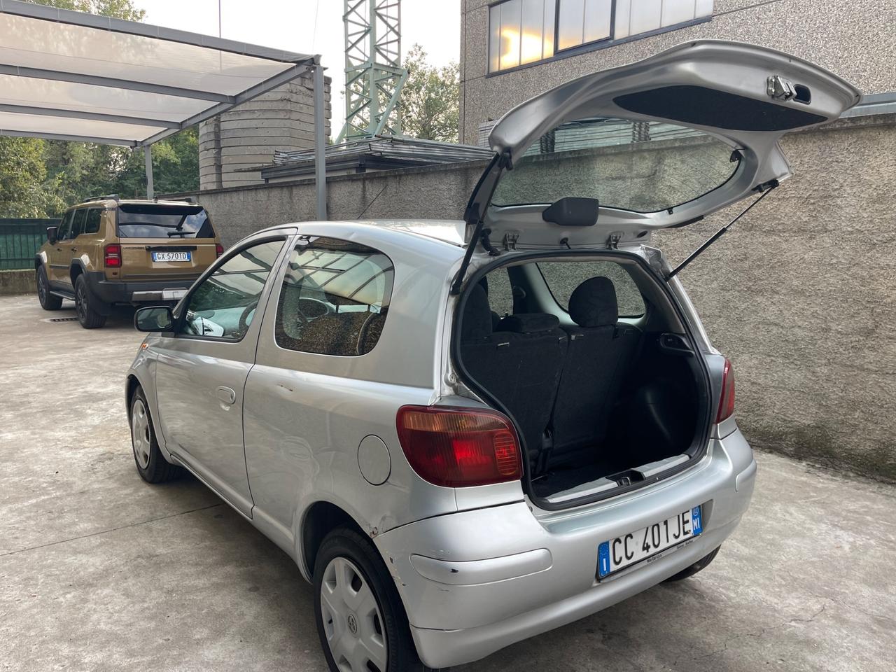 Toyota Yaris 1.0i 16V benzina clima funzionate