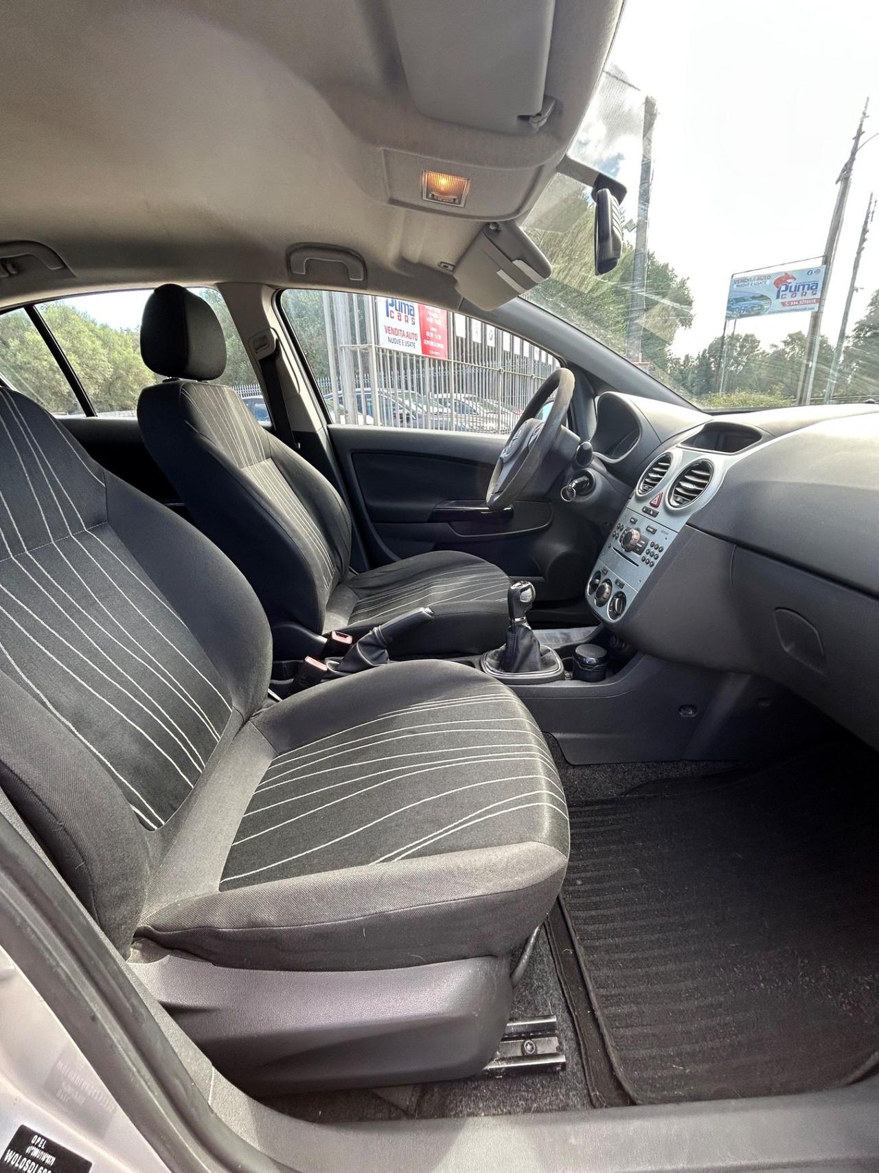 Opel Corsa 1.2 5 porte Cosmo
