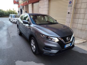 Nissan Qashqai 1.5 92.000 km CARPLAY NAVI RETRO SENSORI ANT E POST
