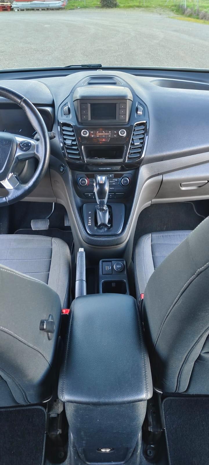 Ford Tourneo Connect Connect7 1.5 TDCi 120 CV Titanium