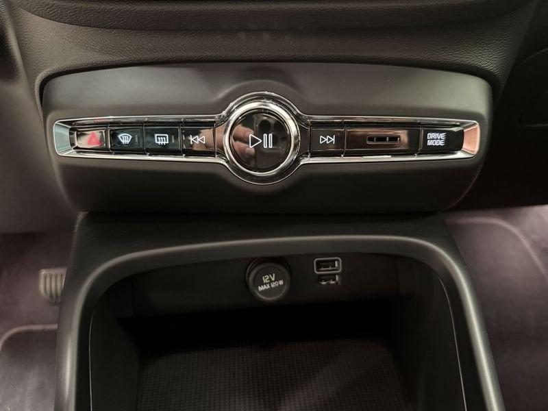 Volvo XC40 Recharge T4 Plug-in Hybrid auto Recharge Inscription Expression