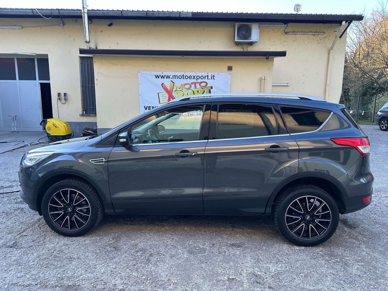 Ford Kuga 2.0 TDCI 150 CV S&S 4WD Powershift Titanium - Cambio automatico