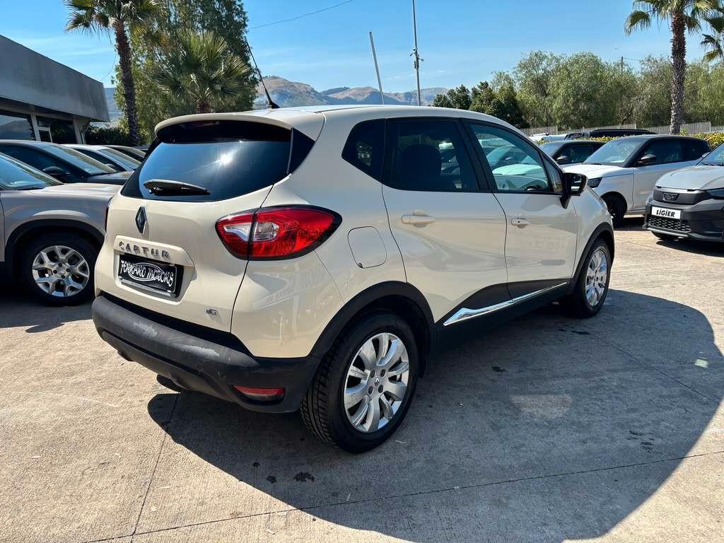 Renault Captur 1.5 dCi 8V 90 CV Start&Stop 2014 / KM 250.000 Tua a solo 49 Euro al mese