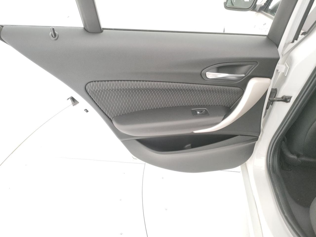 BMW 116d 5p Business auto