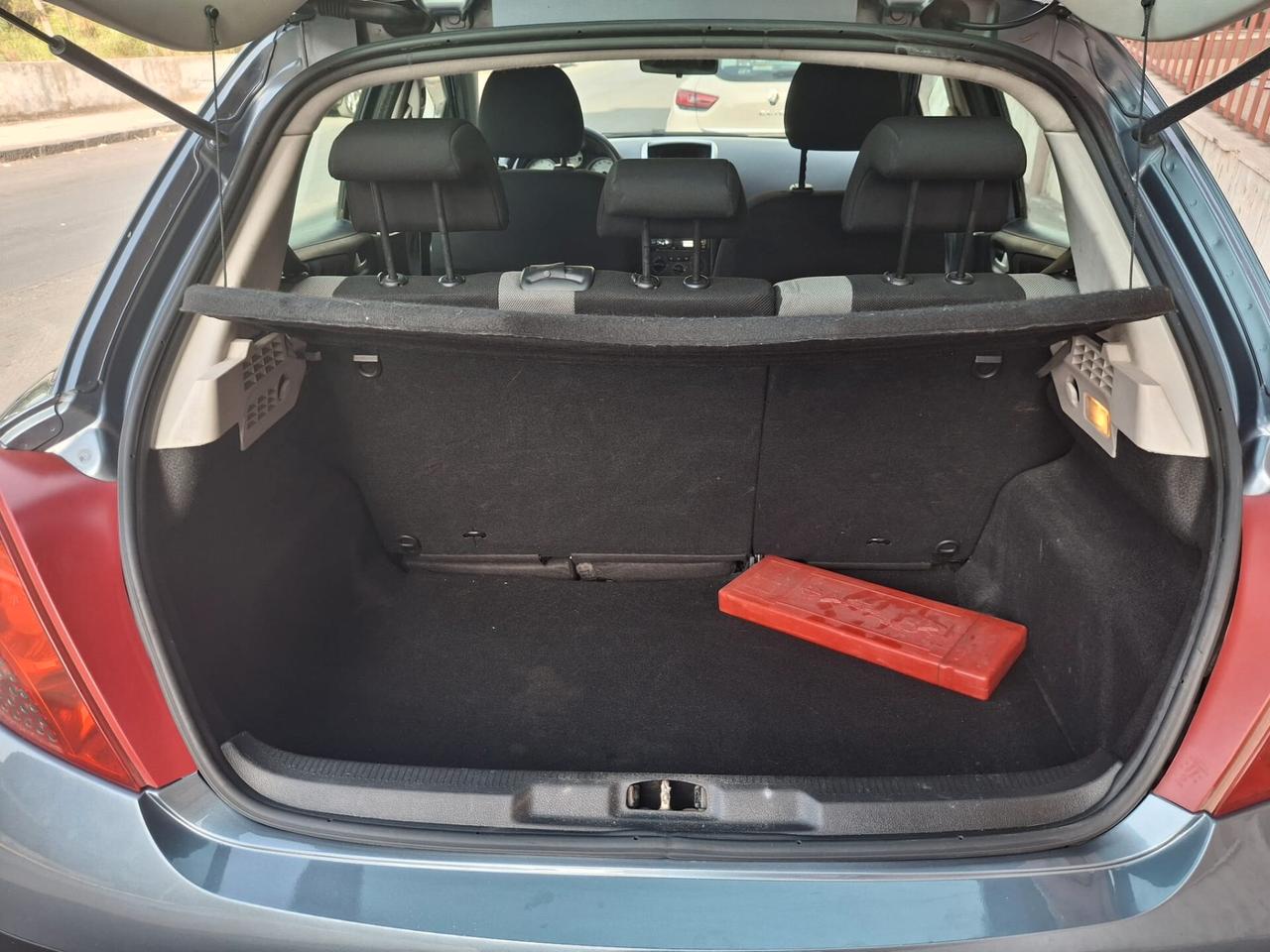 Peugeot 207 1.4 HDi 70CV 5p. ONE Line
