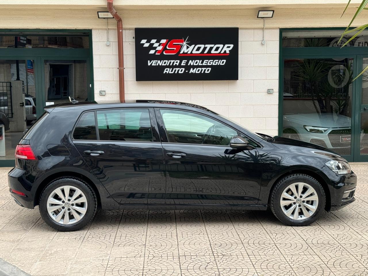 Volkswagen Golf 1.6 TDI 115CV DSG 5p. Business BlueMotion Technology