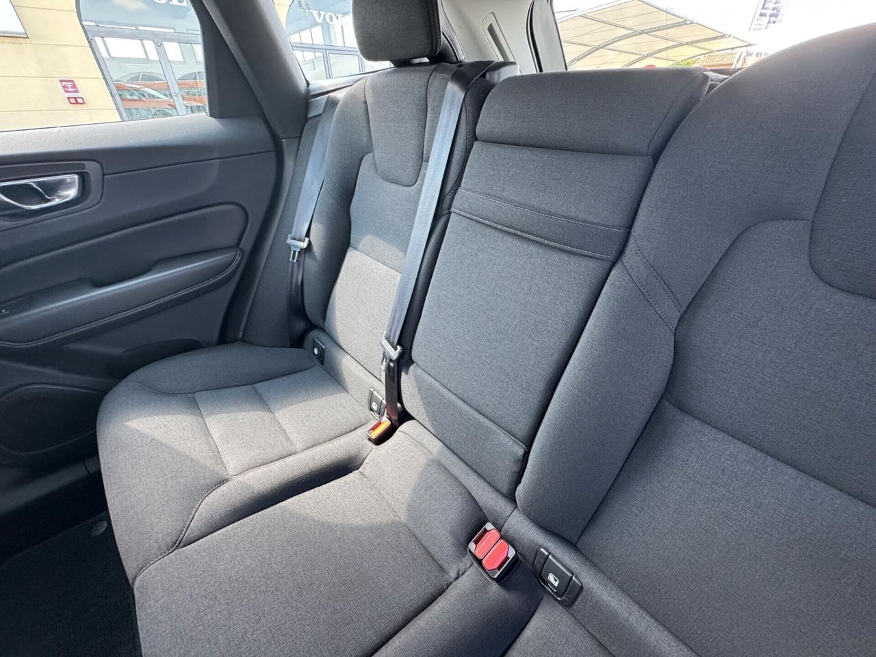 Volvo XC60 B4 AWD (Diesel/Hybrid) Business