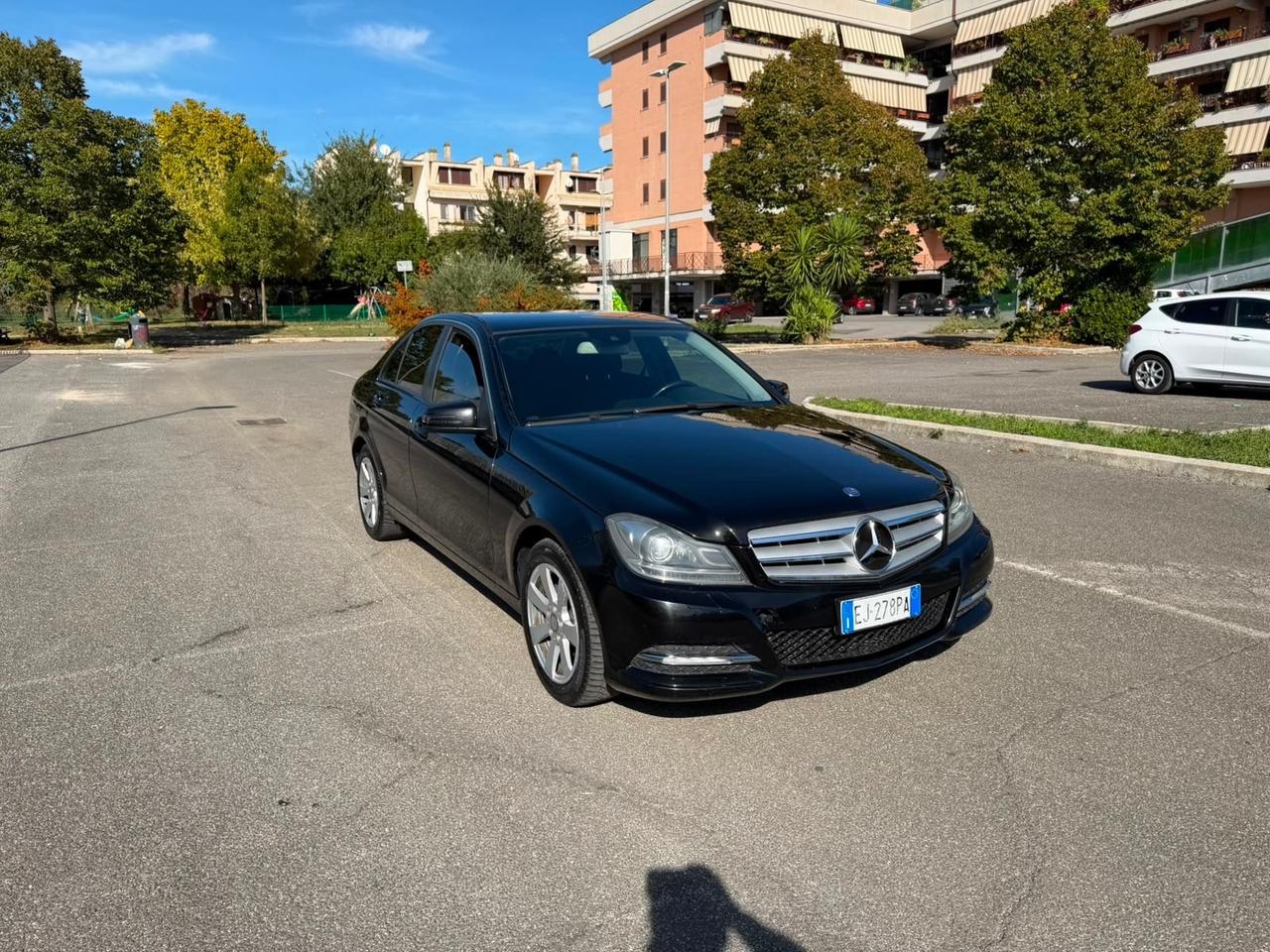 Mercedes-benz C 200 220 CDI BlueEFFICIENCY Elegance