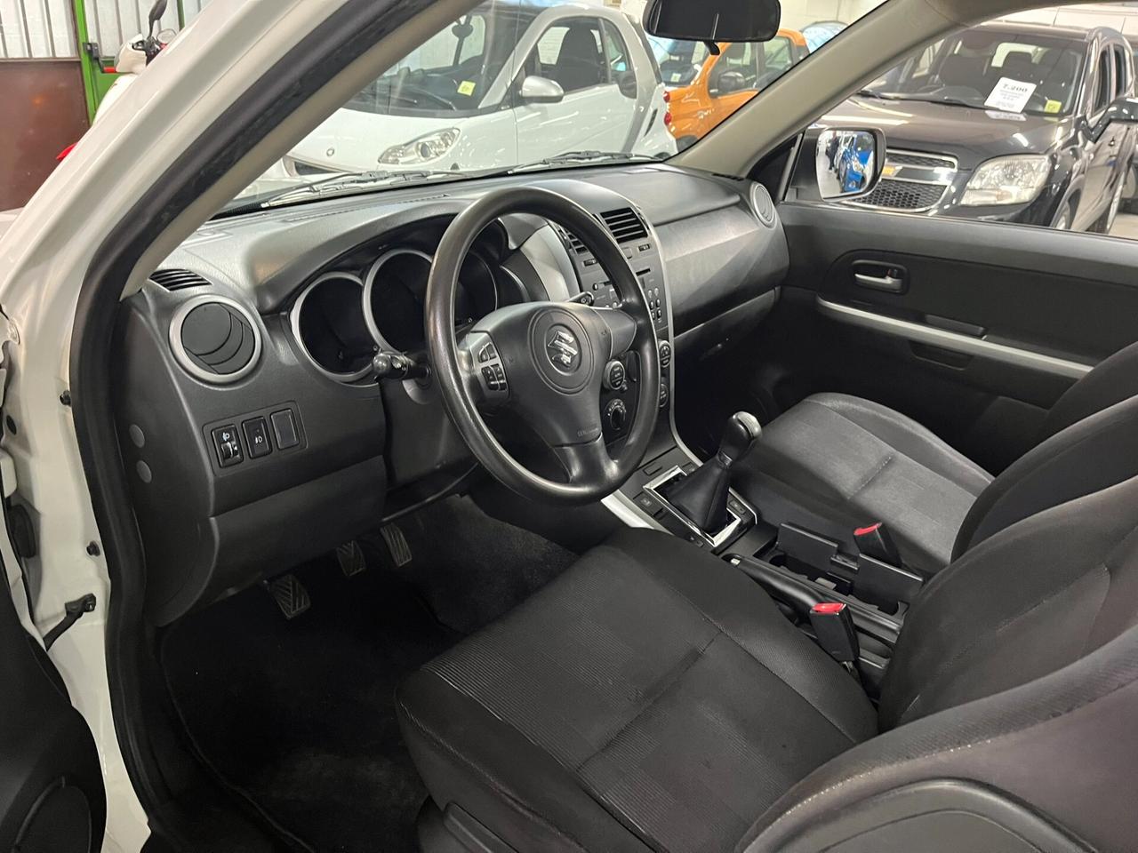 Suzuki Grand Vitara 1.9 DDiS 3 PORTE, con ridotte