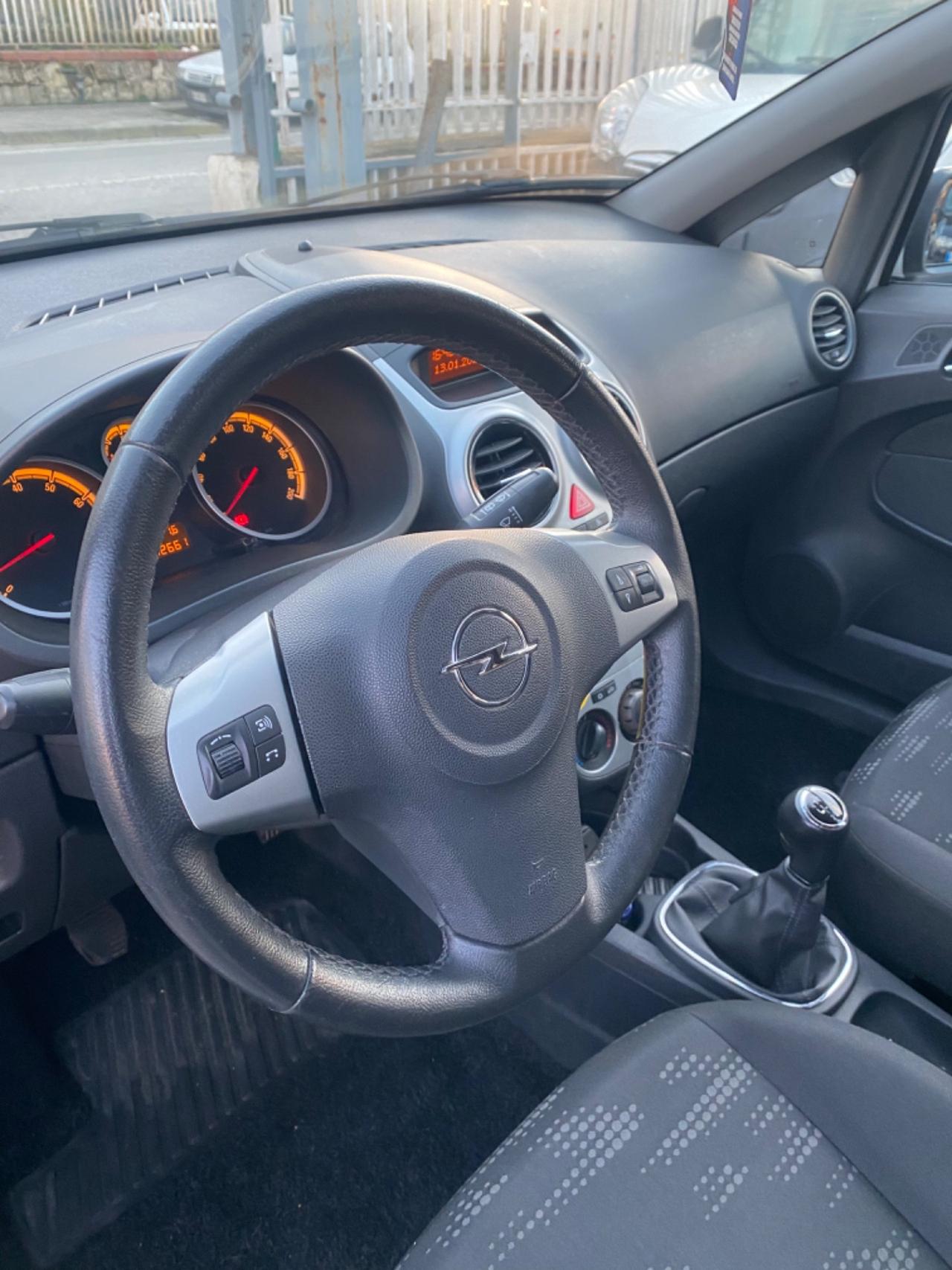 Opel Corsa 1.2 GPL Fine 2011 TAGLIANDATA