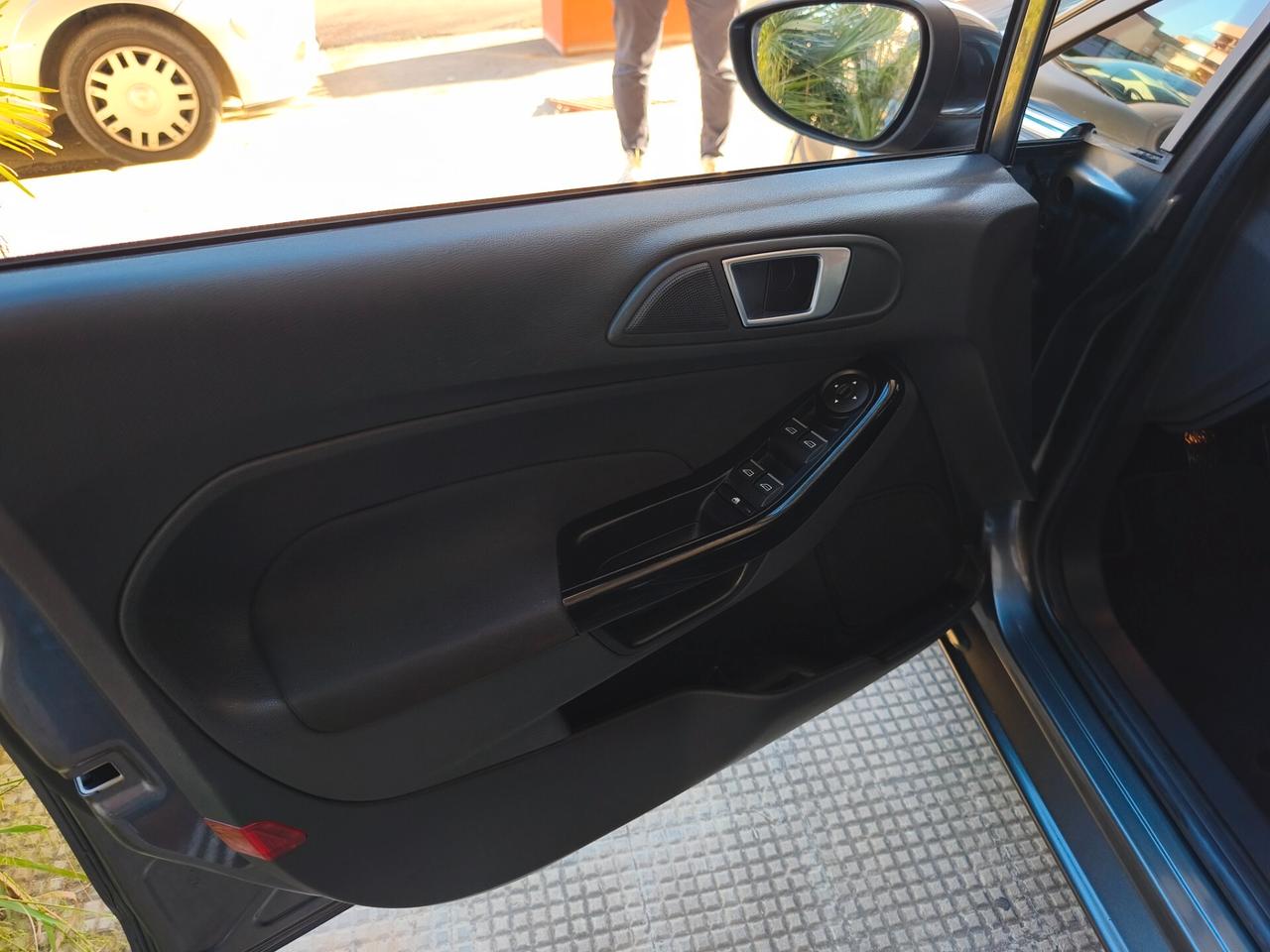 Ford Fiesta 1.5 TDCi 75CV 5 porte Titanium