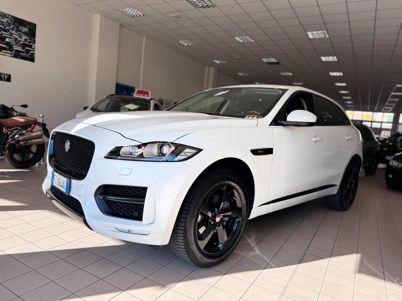 Jaguar F-Pace 2.0 D 180 CV AWD aut. R-Sport