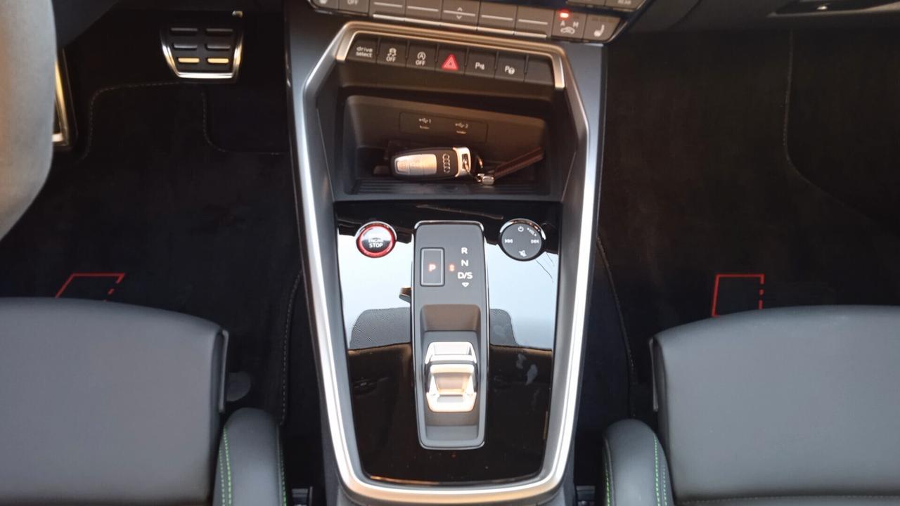 Audi A3 RS 3 TFSI quattro S tronic