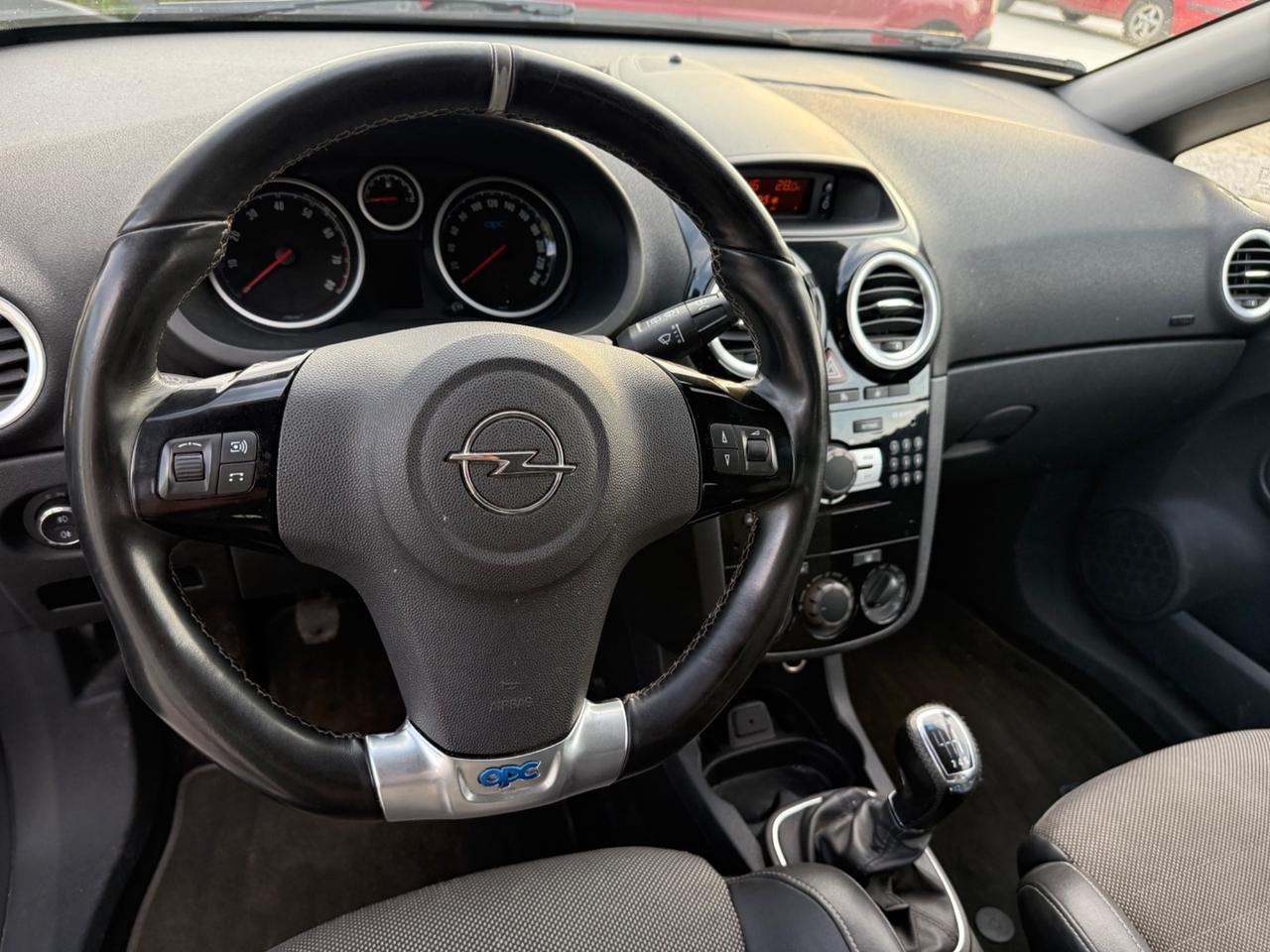 Opel Corsa 1.6 T 192CV 3 porte OPC