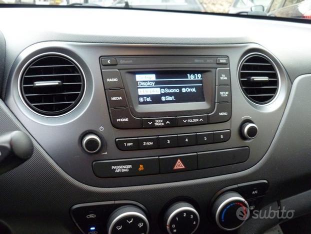 HYUNDAI i10 1.0 MPI Advanced