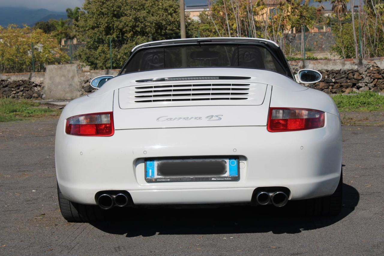 Porsche 911 Carrera 4S Cabriolet