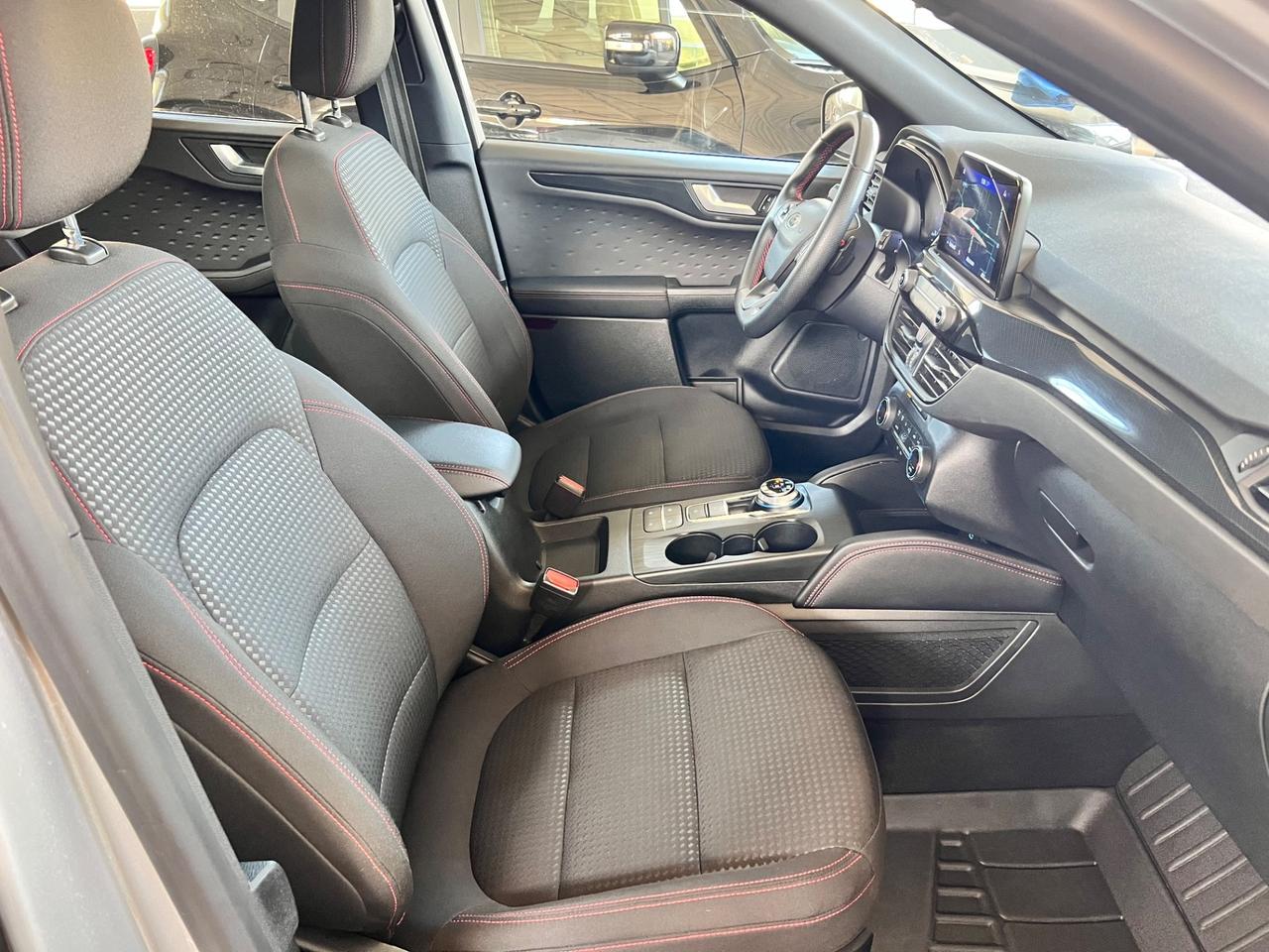 Ford Kuga 1.5 EcoBlue 120 CV aut. 2WD ST-Line X CINGHIA FATTA