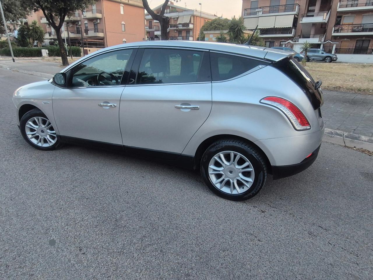Lancia Delta 1.6 MJT gold anno 2011