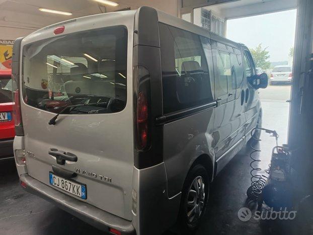 Opel Vivaro 27 2.5 CDTI/135CV PC-TN Combi