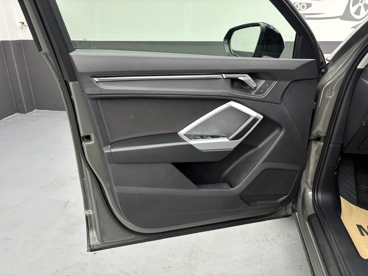 Audi Q3 35 TDI S tronic line edition