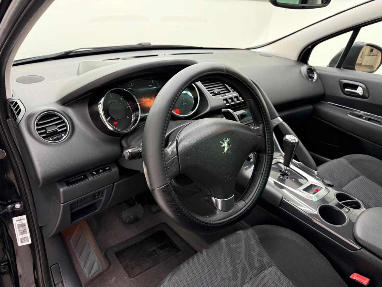 Peugeot 3008 1.6 HDi 110CV cambio robotizzato Premium