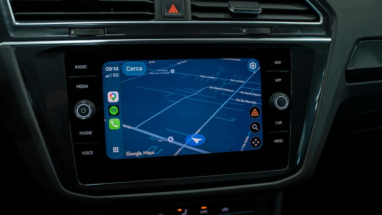 Volkswagen Tiguan 2.0 TDI LIFE 122 CV VIRTUAL CKT PACK LUCI CARPLAY LED FULL OPTIONAL