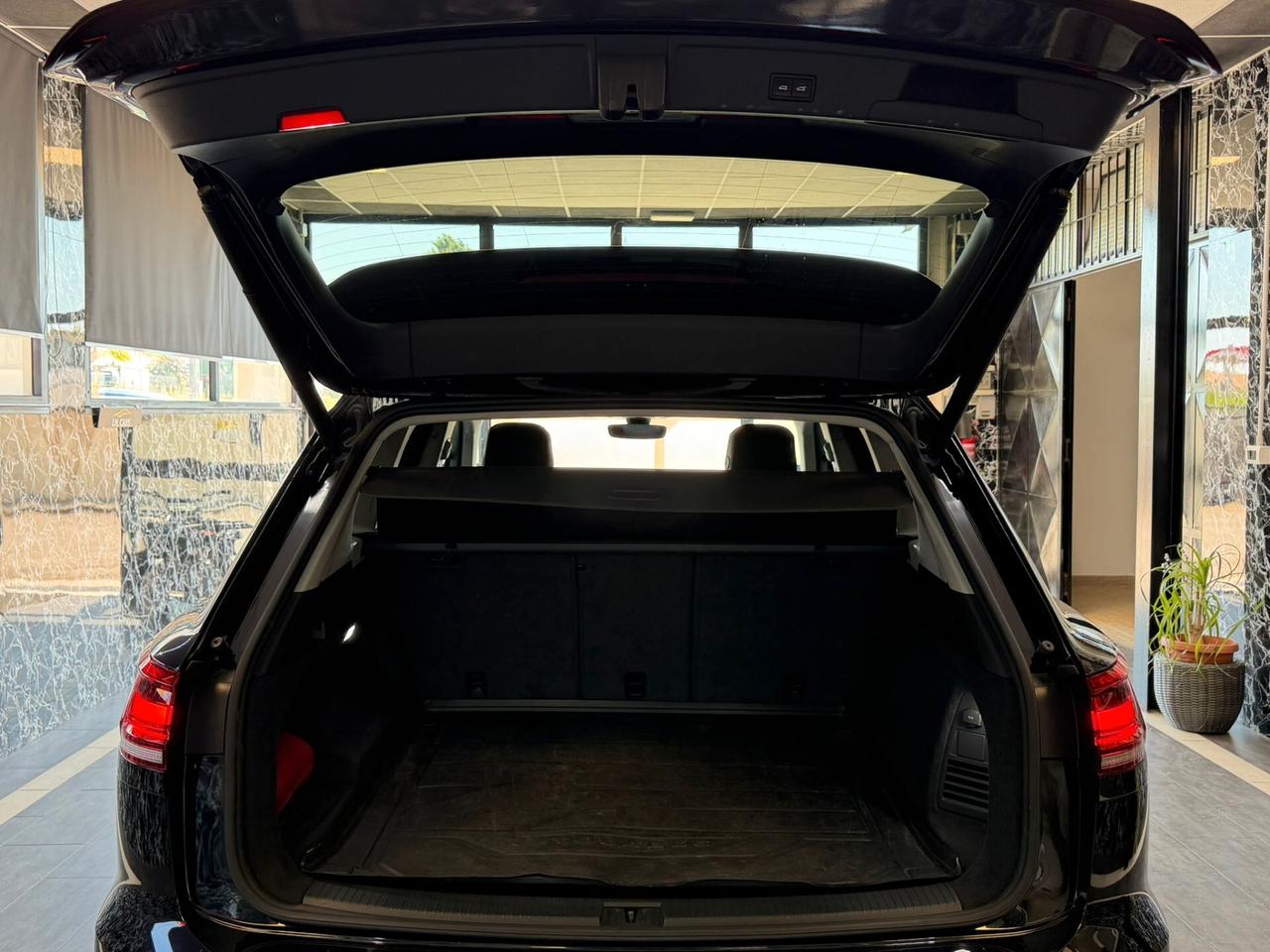 Volkswagen Touareg 3.0 V6 TDI SCR Elegance