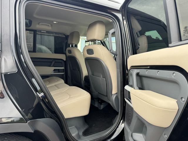 LAND ROVER Defender 110 3.0D I6 200 CV AWD.-- AUTOCARRO --