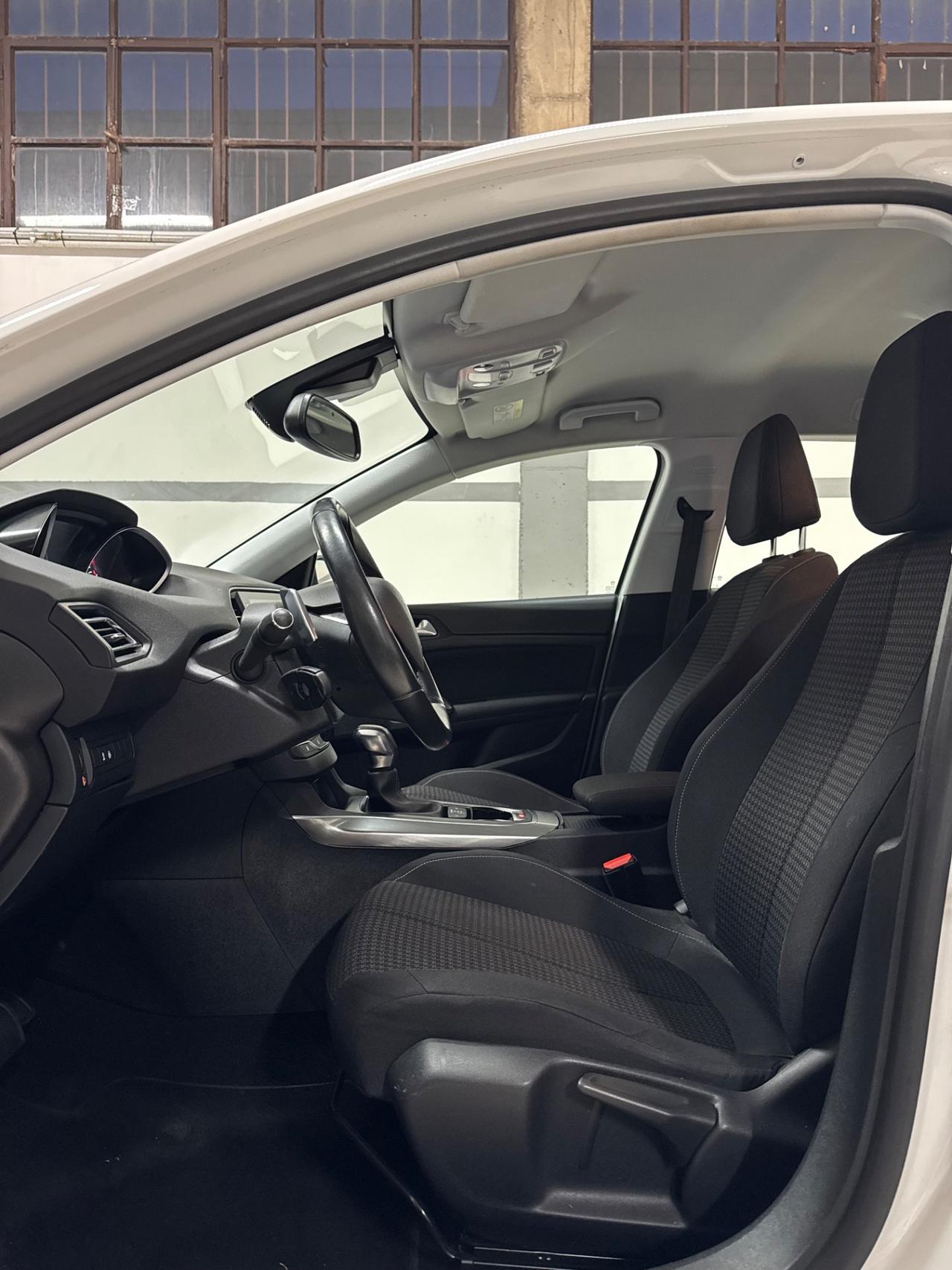 Peugeot 308 BlueHDi 130 S&S Active