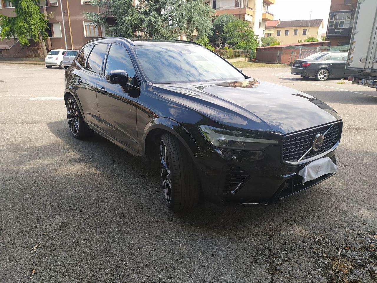 Volvo XC 60 2.0 T6 Recharge PHEV Ultimate Dark