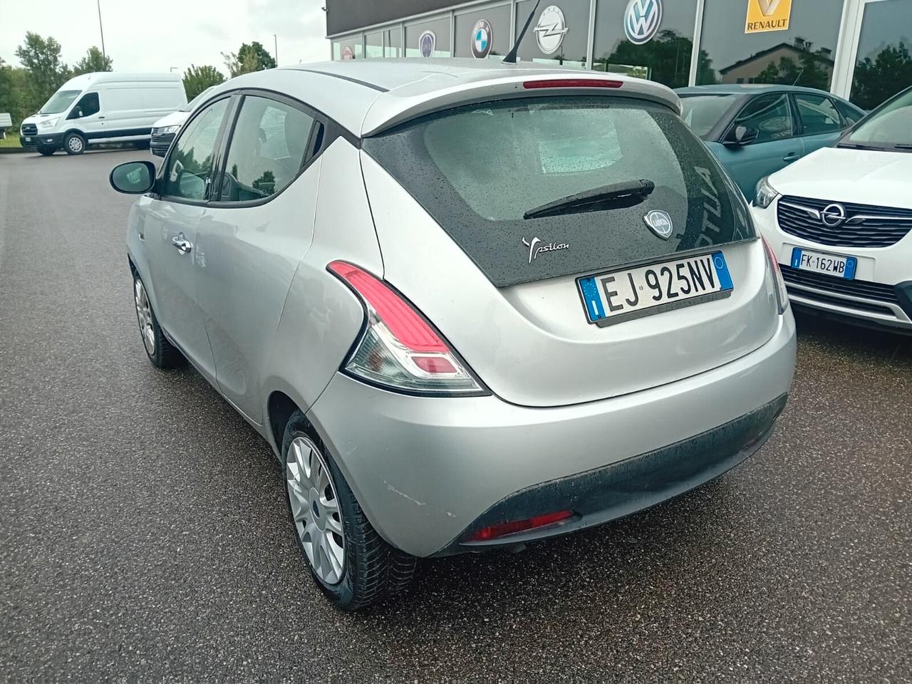 Lancia Ypsilon 1.2 8v Silver INCIDENTATA