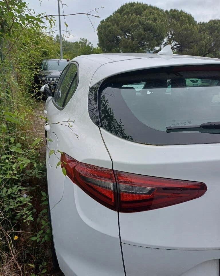 Alfa Romeo Stelvio 2.2 Turbodiesel 160 CV AT8 RWD Business 07/2022
