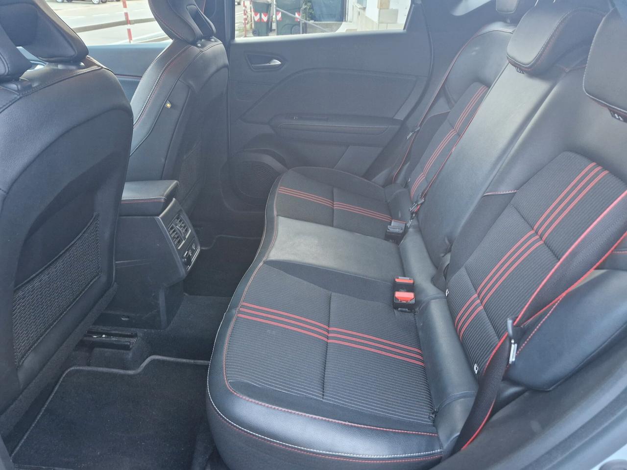 Renault Captur 1.6 145CV "45.300 km" RS-line, Bicolore, Carplay, Sensori