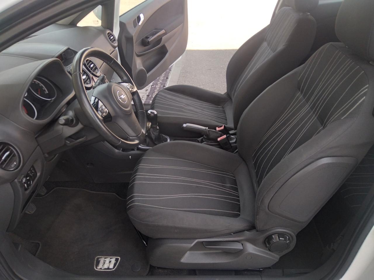 Opel Corsa 1.2 80CV 3 porte GPL-TECH Club x neopatentati