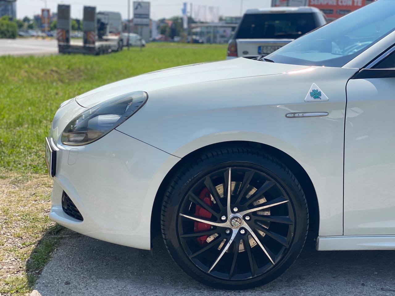 Alfa Romeo Giulietta 1750 TBi Quadrifoglio Verde