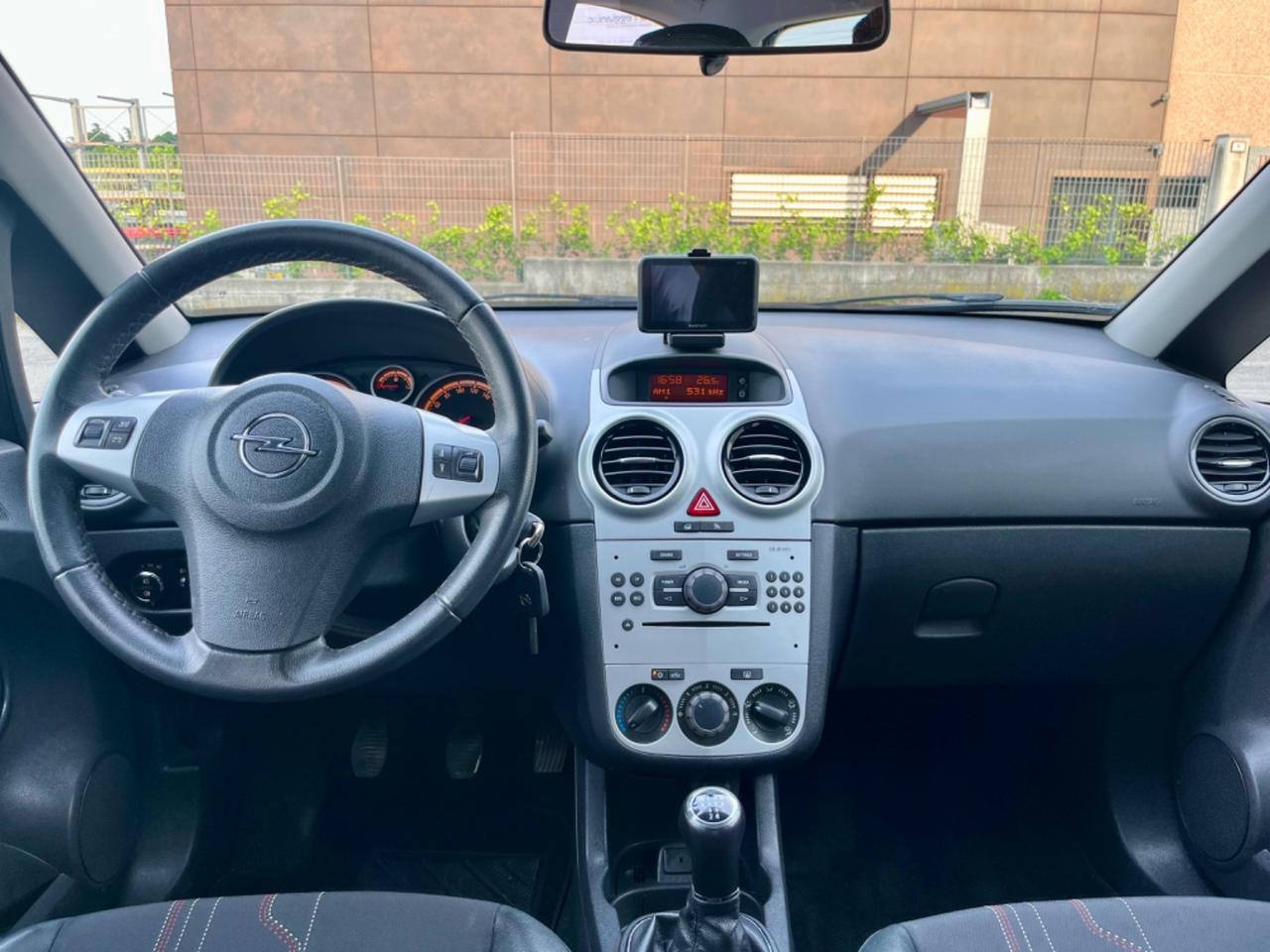 Opel Corsa 1.3d 2013 142.000km catena appena sostituita