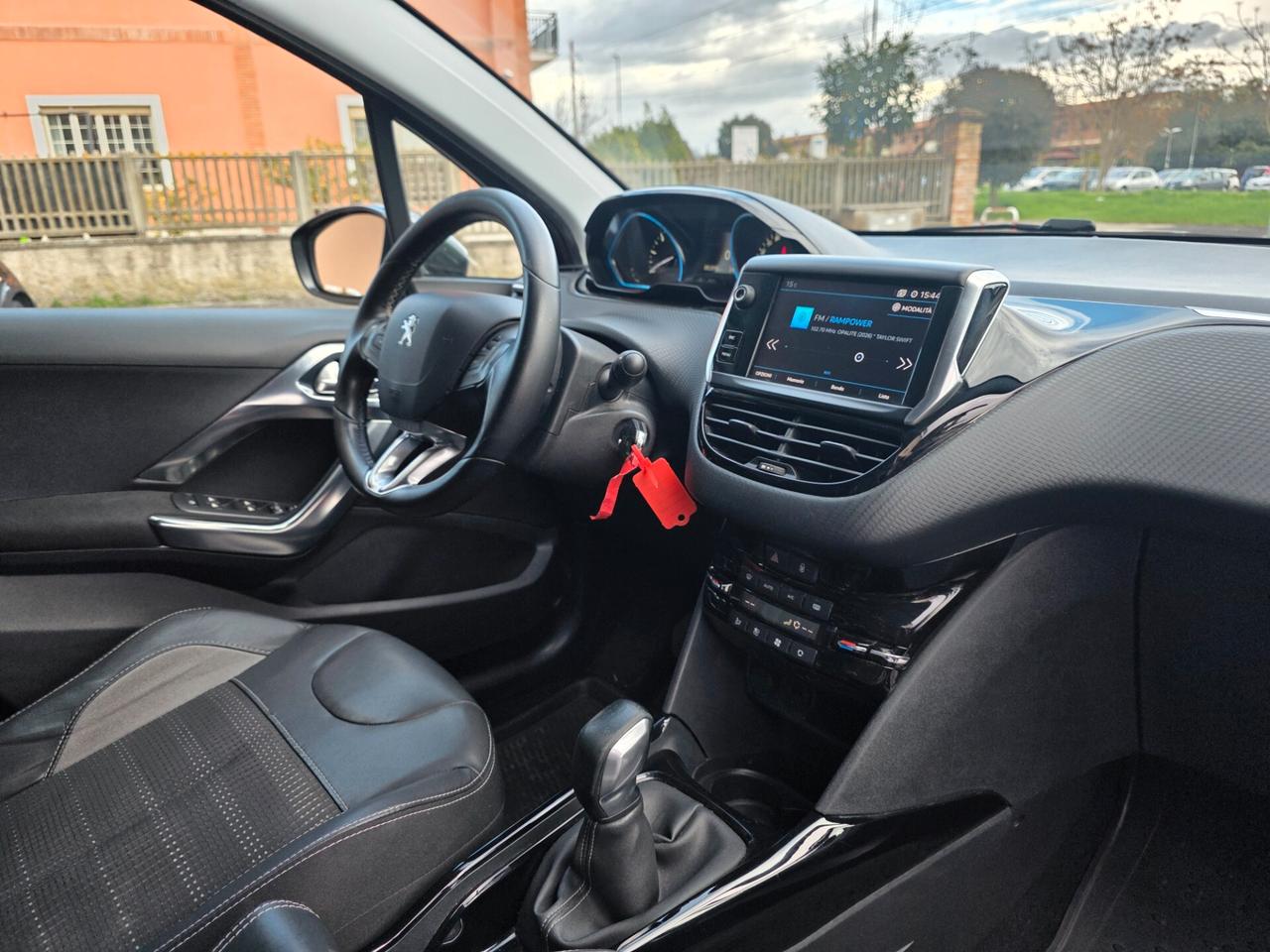 Peugeot 2008 1.6 BlueHDi 100 Allure