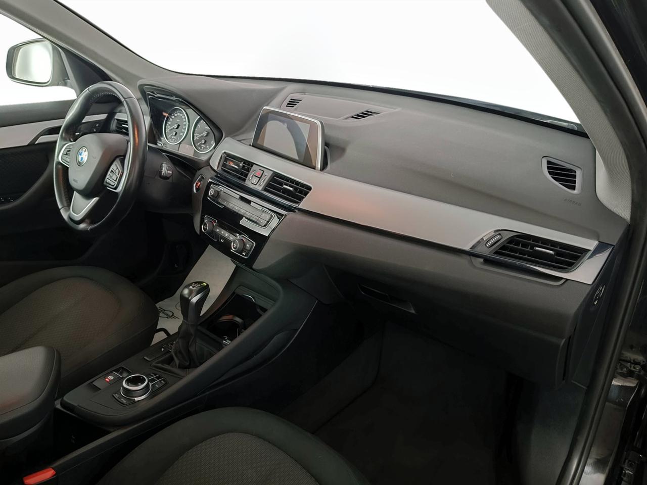 BMW X1 F48 - X1 sdrive18d Business auto