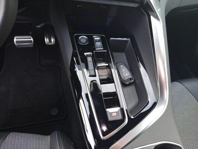 PEUGEOT 3008 Hybrid 136 e-DCS 6 Allure Pack