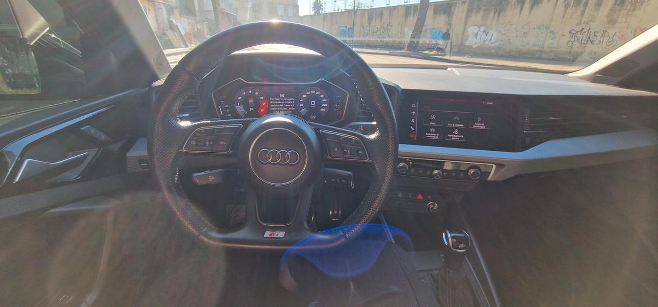 Audi A1 SPB 35 TFSI S tronic line edition