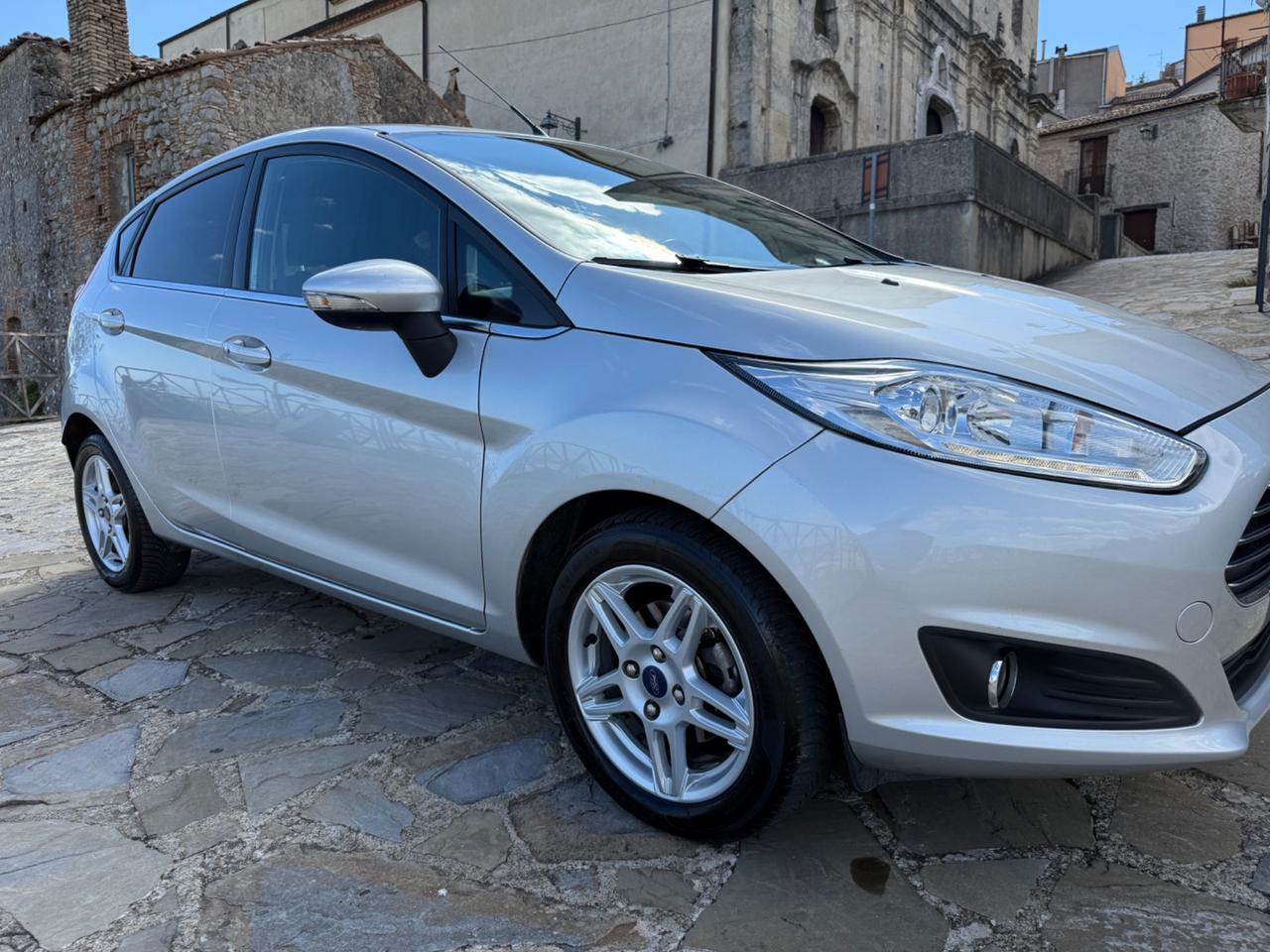 Ford Fiesta 1.5 TDCi 75CV 5 porte Titanium